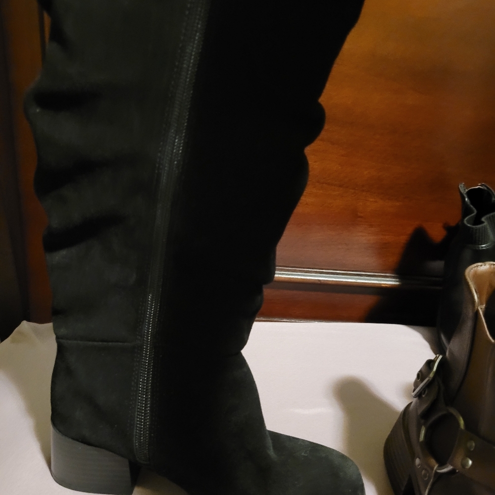 Kids Black Knee-High Boots - Picture 4 of 6